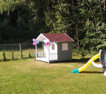 Kaip pačiam pastatyti medinį vaikų žaidimų namelį